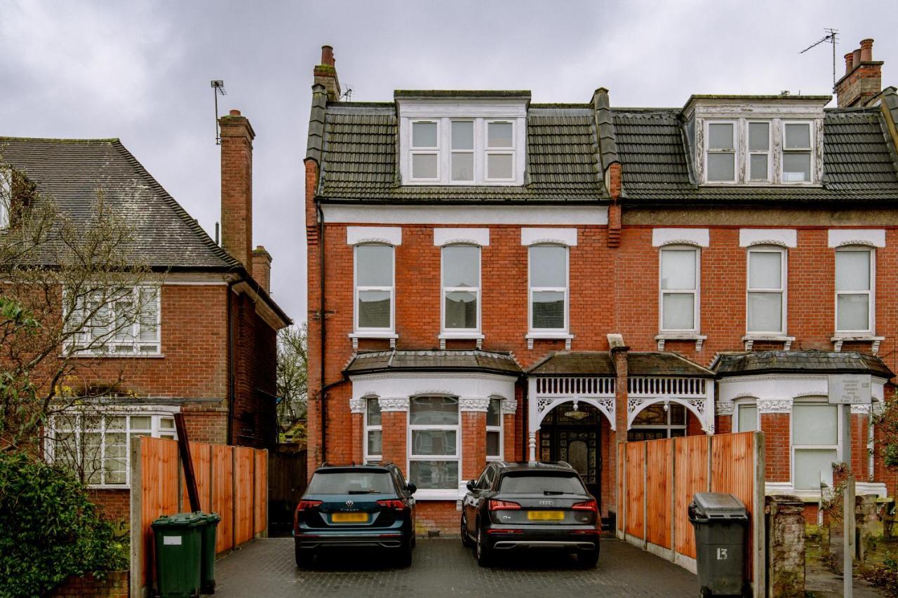 Fantastic New, London Apartment 3 Bed 1 Bath & Parking Whetstone Eksteriør billede