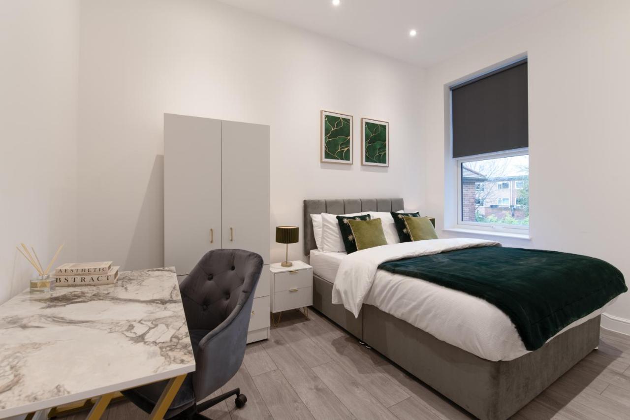 Fantastic New, London Apartment 3 Bed 1 Bath & Parking Whetstone Eksteriør billede
